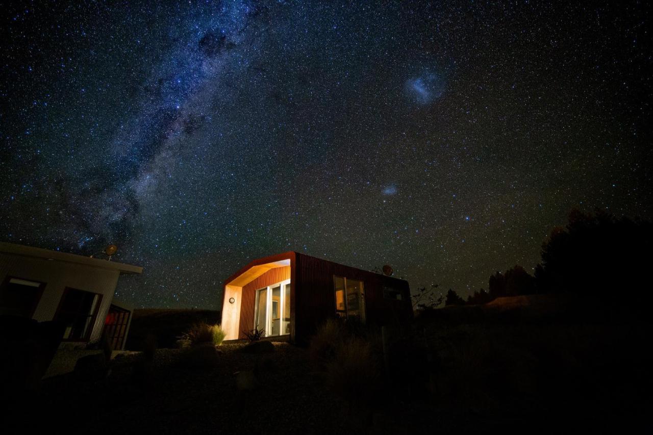 The Red Nest - Lac Tekapo Extérieur photo